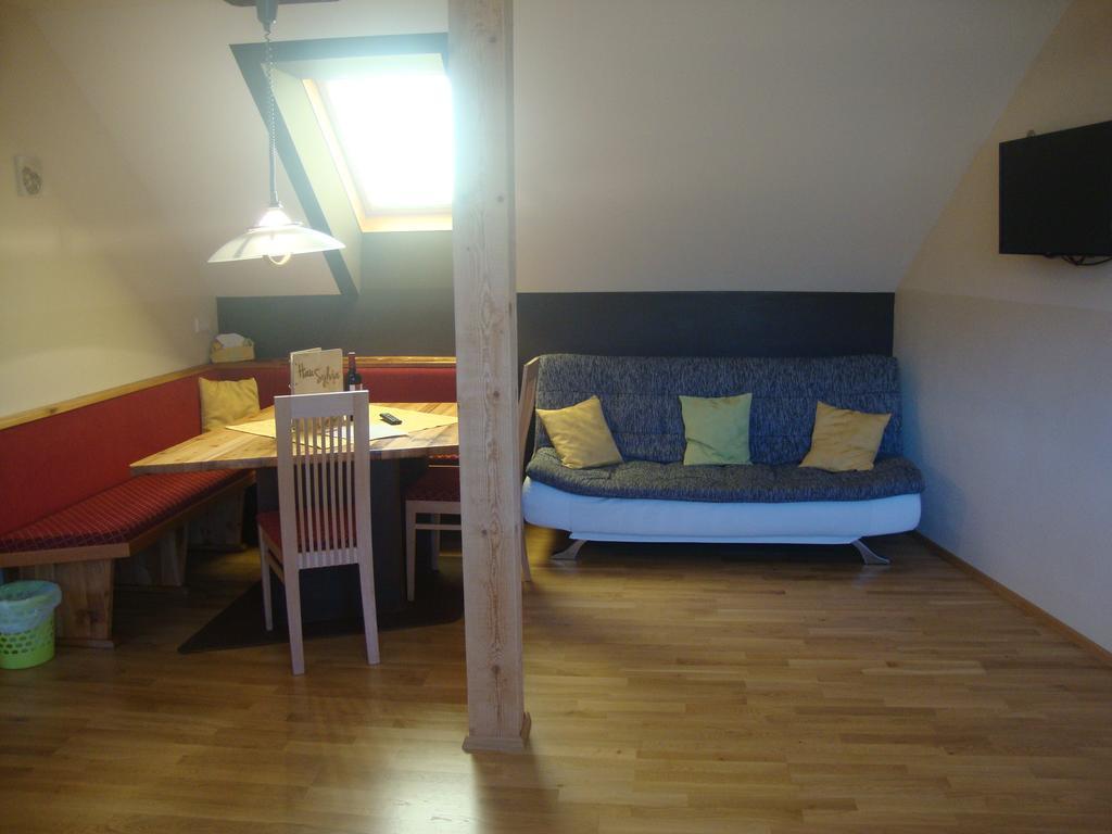 Haus Sylvia Apartment Мариапфар Стая снимка