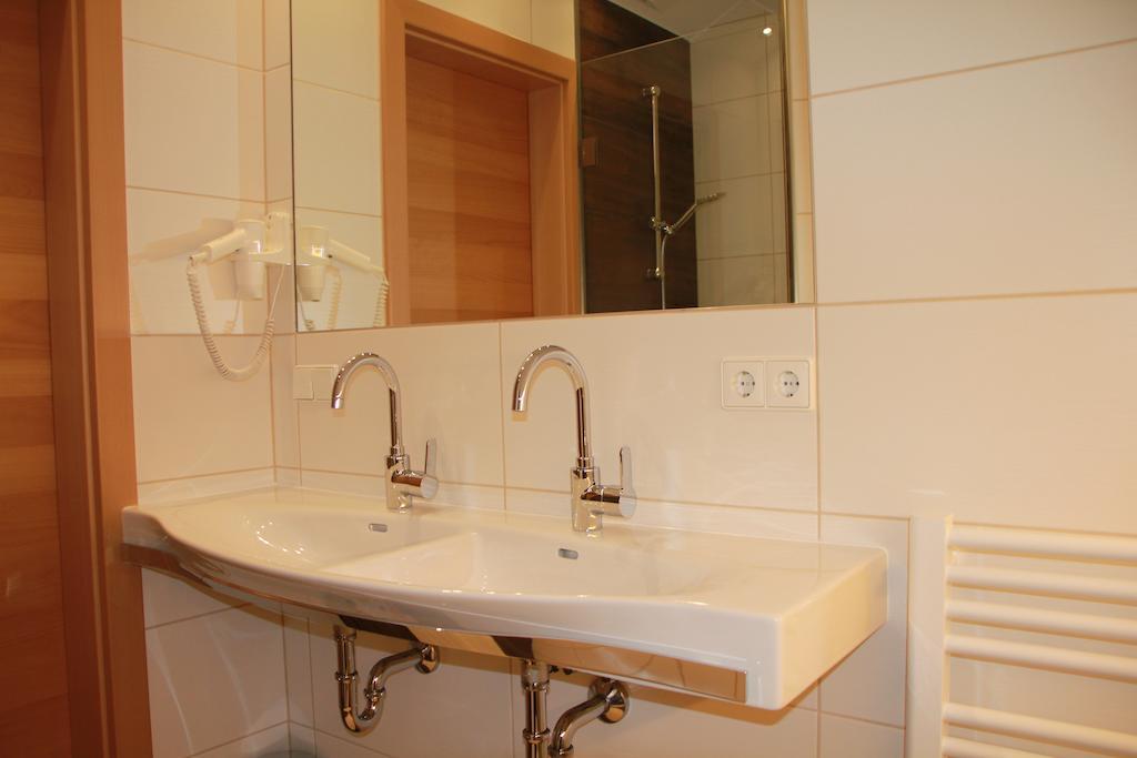 Haus Sylvia Apartment Мариапфар Стая снимка