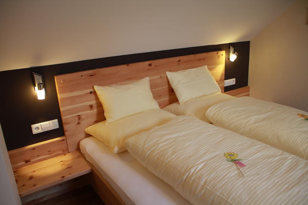 Haus Sylvia Apartment Мариапфар Стая снимка
